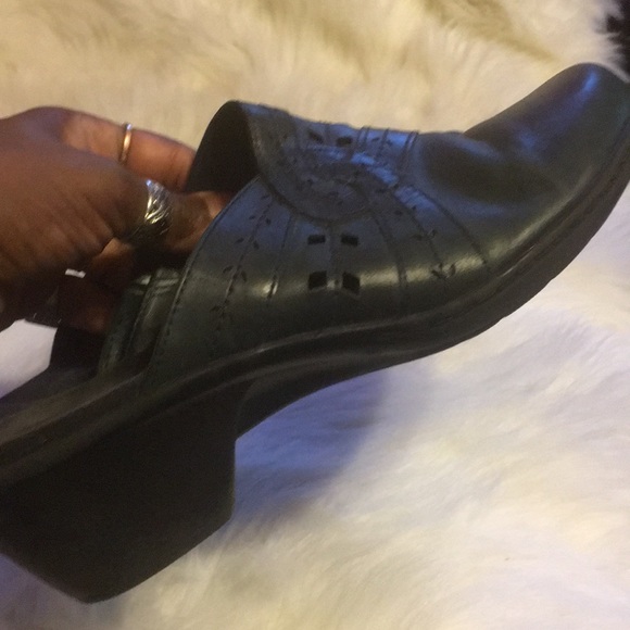 Clark’s slip ons - Picture 5 of 7